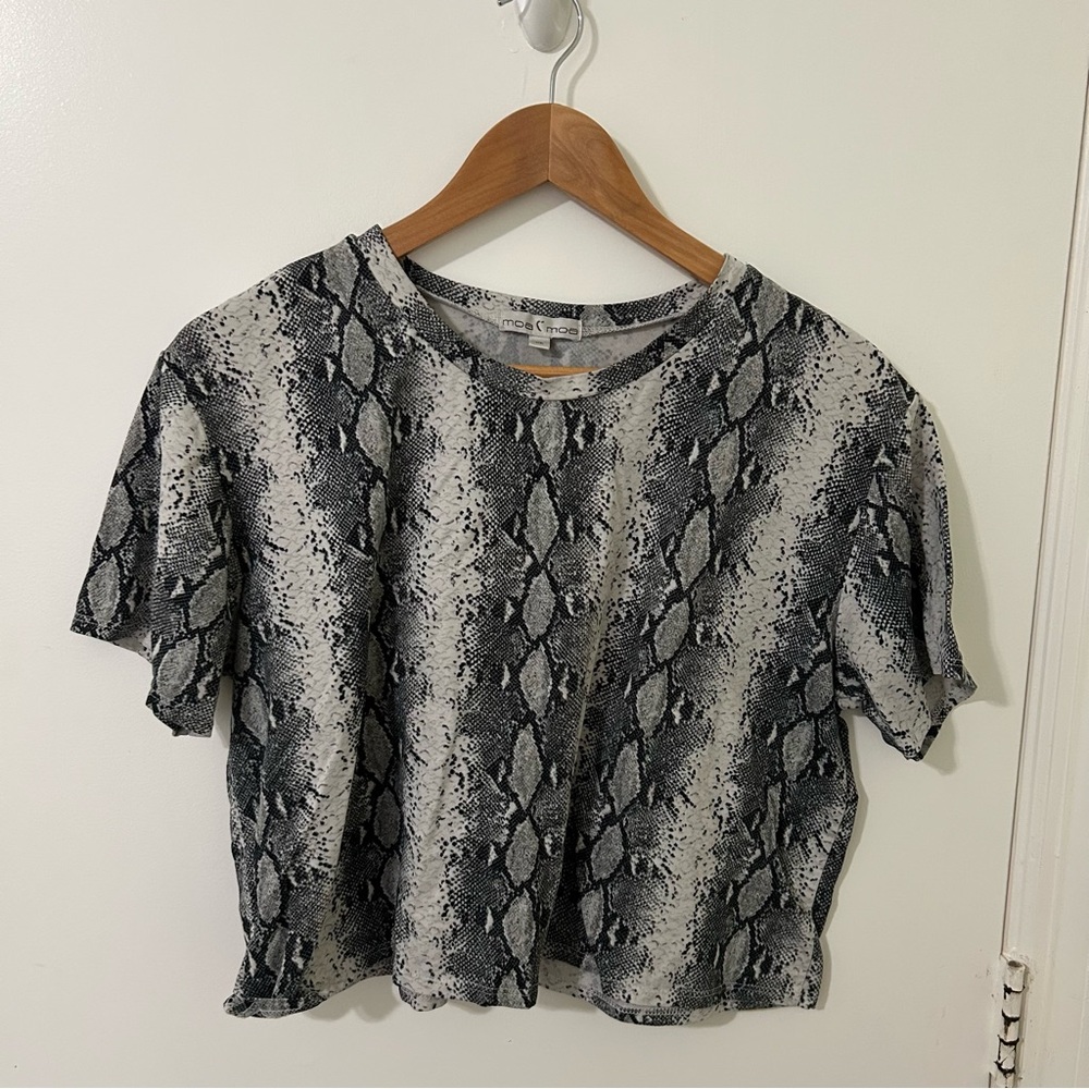 Moa Moa Black and Gray Snake Print Short Sleeve Crop Top Size XL